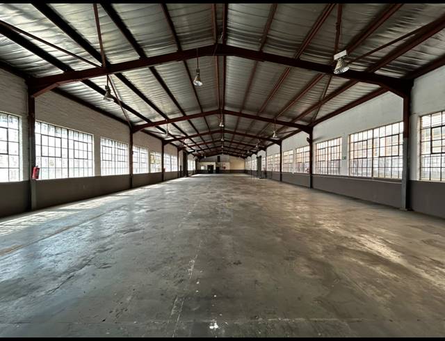 3,720M² WAREHOUSE TO LET IN WYNBERG